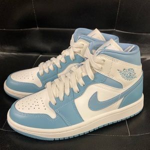 Jordan 1 Mid UNC 2022 Women’s